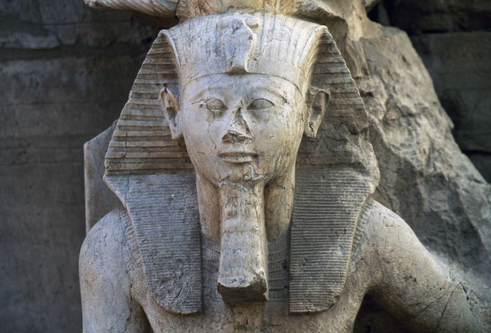 Sự kiện này còn được pharaoh Thutmose III ghi vào biên niên sử để hậu thế biết đến.