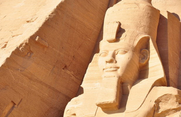 Thậm chí, vị pharaoh Ai Cập cổ đại này cũng nhìn thấy vật thể lạ bí ẩn.