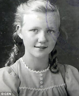 Johanna Ruf, hiện 88 tuổi, chỉ mới 15 tuổi khi quân đồng minh đánh bại phát xít Đức năm 1945. Bà là nữ y tá khá thân cận với trùm phát xít Hitler và đã chứng kiến những ngày cuối cùng của nhà độc tài này trước khi ông ta cùng vợ Eva Braun tự sát.