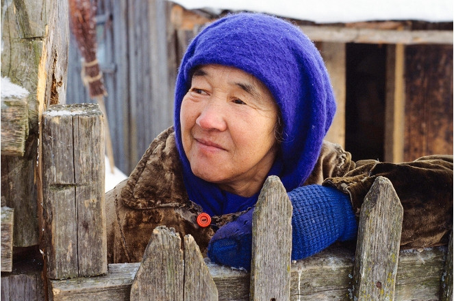 Dân tộc Shor: Khoảng 12.000 người ở phía nam Vùng Kemerovo (Tây Siberia) tự gọi mình là Shor. Đây là một dân tộc nói tiếng Thổ Nhĩ Kỳ đặc biệt với truyền thống phong phú về thơ sử thi và hát bằng cổ họng. Một số người Shor sống ở vùng núi trong khi một số khác sống trong thảo nguyên rừng.
