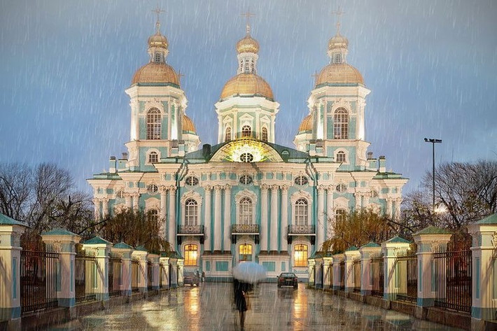 Nhà thờ Thánh Nicolas ở thành phố Saint Petersburg không chỉ là nơi thiêng liêng đối với đời sống tinh thần của các lực lượng Hải quân Nga, mà còn là điểm đến luôn thu hút đông đảo du khách. Đây là nơi dành riêng tưởng niệm tất cả các thủy thủ hy sinh trong các cuộc chiến của hải quân Nga.