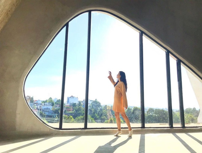 Buôn Ma Thuột hiện là tỉnh lỵ của Đắk Lắk, cũng là đô thị hạt nhân vùng Tây Nguyên, đóng vai trò quan trọng trong phát triển kinh tế - xã hội địa phương. Ngoài TP Buôn Ma Thuột, Đắk Lắk còn có thị xã Buôn Hồ cùng các huyện: Buôn Đôn, Cư Kuin, Cư M'Gar, Ea H'Leo, Ea Kar, Ea Súp, Krông Ana, Krông Bông, Krông Búk, Krông Năng, Krông Pắc, Lắk và M'Đrắk.