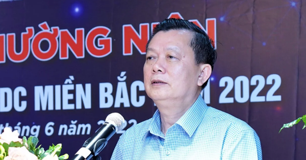 Đến sáng 19/8, Ban Thường vụ Đảng ủy Khối các cơ quan tỉnh Quảng Ninh cho biết đã quyết định thi hành kỷ luật đối với ông Ninh Văn Chủ bằng hình thức cảnh cáo. Lý do kỷ luật là đã chủ trì, tham gia các bữa tiệc chia tay, giao lưu trước khi nghỉ hưu theo chế độ với quy mô lớn, nhiều người tham gia, gây dư luận xấu trong cán bộ, đảng viên và nhân dân. Vi phạm quy định về những điều đảng viên không được làm. Vi phạm quy định về trách nhiệm nêu gương của cán bộ, đảng viên, nhất là cán bộ lãnh đạo chủ chốt các cấp. >>> Mời độc giả xem thêm video Kỷ luật Phó Chủ tịch huyện Tịnh Biên ăn nhậu lúc giãn cách: