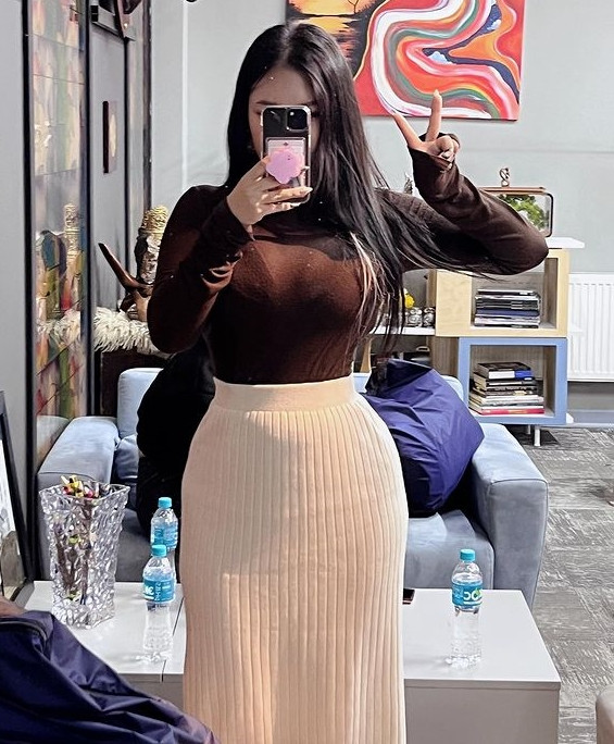 Hiện tại, dù mới có gần 100.000 người theo dõi, hâm mộ trên trang Instagram cá nhân nhưng càng ngày, tên tuổi của Kang Seonhye lại càng được nhiều người biết đến.