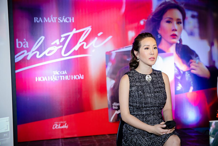 Trong buổi giao lưu giới thiệu sách tại Hà Nội, Thu Hoài cũng dành thời gian chia sẻ quãng thời gian khó quên trong cuộc đời.