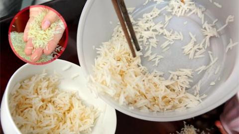 Mặc dù được chế biến rất công phu và tinh xảo song loại “gạo giả” này lại dễ dàng bị phát hiện khi được nấu lên. Chúng trở thành những loại hạt giống như nhựa và cực kì khó ăn ngay cả khi đã chín, chưa kể tới một loạt loại hóa chất độc hại cho sức khỏe con người.