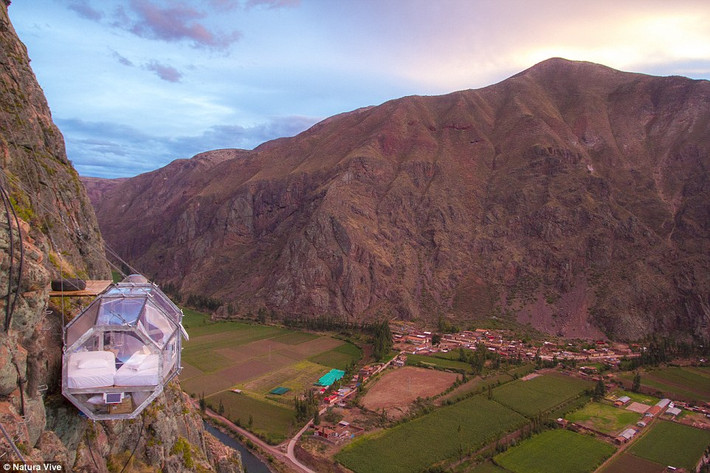 Dịch vụ phòng khách sạn độc đáo có tên Natura Vive Skylodge Adventure Suite là sáng kiến của công ty Natura Vive Skylodge tại Peru.