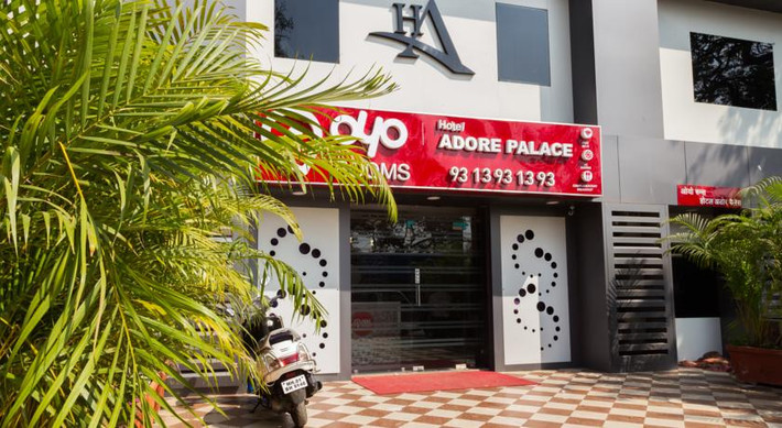 Sau đó, Oyo Rooms sẽ hưởng phần trăm doanh thu của các khách sạn tham gia mạng lưới. Đổi lại, chủ sở hữu của khách sạn được hưởng lợi từ tỷ lệ đặt phòng cao hơn nhờ thương hiệu Oyo.