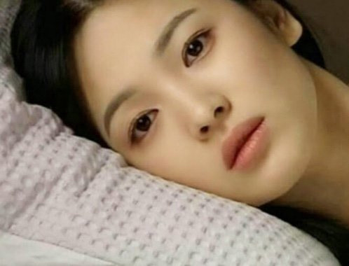 Với bộ phim All In đóng năm 2003, danh tiếng của Song Hye Kyo lên tới đỉnh điểm. Vẻ đẹp ngoại hình và diễn xuất của Song Hye Kyo đã giúp bộ phim đạt tỷ lệ người xem 47,7%, một kỷ lục của đài SBS.