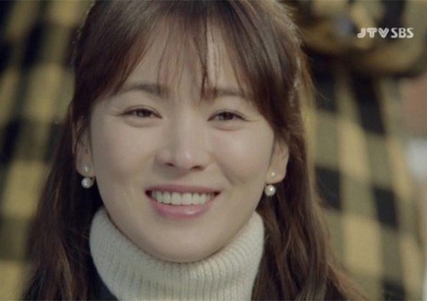 Song Hye Kyo được đánh giá cao khi vào vai một cô gái mù trong phim Gió mùa đông năm ấy (2013).