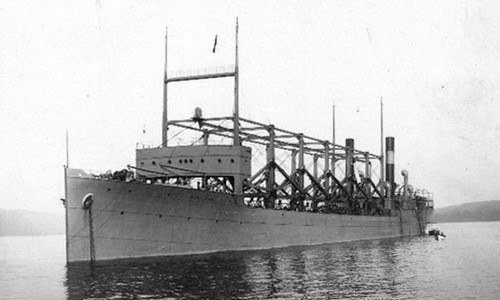 Chiến hạm USS Cyclops nổi tiếng của Mỹ được nhìn thấy lần cuối cùng vào ngày 4/3/1918. Về sau, con tàu này mất tích bí ẩn cùng với hơn 300 thành viên thủy thủ đoàn khi đi qua vùng biển Bermuda.
