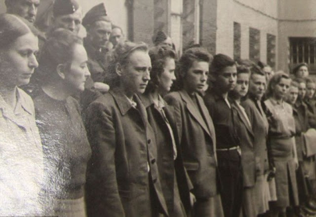 Hàng chục phụ nữ làm việc cho Hitler được cho là gián tiếp gây ra tội ác chiến tranh.