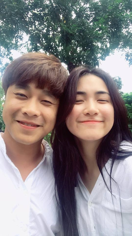 Sau một thời gian dài chia tay với cầu thủ Công Phượng, ca sĩ Hòa Minzy đã có tình yêu mới. Bạn trai của Hòa Minzy là Nguyễn Minh Hải, sinh năm 1988, không hoạt động trong giới giải trí. Anh chàng này là quý tử của một gia đình giàu có ở Long An.