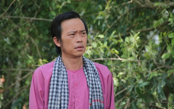 Còn liên quan đến nội dung hành vi tố giác của các cá nhân này có phải hành vi vu khống không, theo quy định Bộ luật hình sự năm 2015 thì hành vi vu khống được xác định là hành vi bịa đặt hoặc loan truyền những điều biết rõ là sai sự thật nhằm xúc phạm nghiêm trọng nhân phẩm, danh dự hoặc gây thiệt hại đến quyền, lợi ích hợp pháp của người khác hoặc Bịa đặt người khác phạm tội và tố cáo họ trước cơ quan có thẩm quyền.
