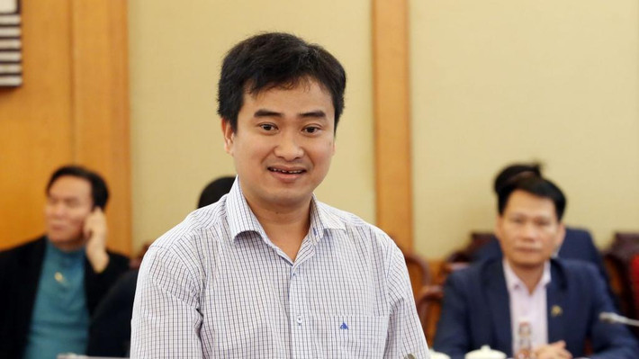 "Dự án thành công là nhờ sự cố gắng của 3 bên: Cơ quản lý, đơn vị phụ trách công nghệ và đơn vị sản xuất (Việt Á). Vài chục con người của cả ba bên nhiều lúc phải tương tác với nhau từ 6 giờ sáng đến 3 giờ sáng hôm sau. Thậm chí, nhân viên công ty còn chấp nhận hoãn nhận lương vì tài chính đổ vào dự án rất nhiều. 20 nhân sự Việt Á làm đến 2 – 3 giờ sáng nhưng không ý kiến gì, vì họ biết mình có trách nhiệm với cộng đồng", ông Việt nói tại cuộc họp báo.