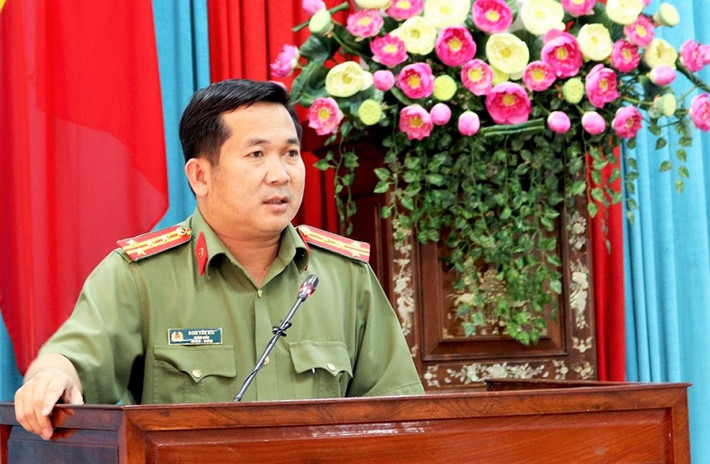 Đại tá Nơi cũng là Giám đốc Công an tỉnh đầu tiên dùng số điện thoại cá nhân làm đường dây nóng thu nhận tin báo tố giác tội phạm, tố giác các hành vi vi phạm về phòng chống COVID-19, mỗi ngày ông nhận được hàng trăm tin nhắn, cuộc điện thoại.