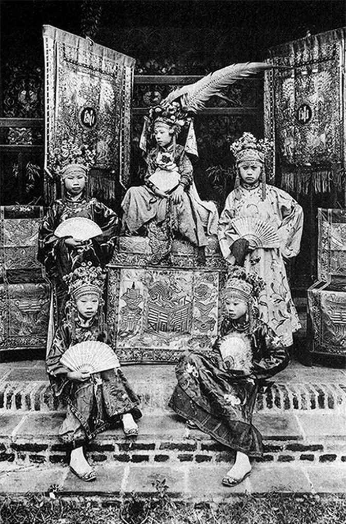 Một gánh hát ở Sài Gòn.