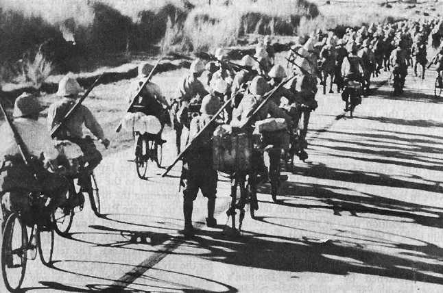 Tia tử thần Ku-Go được thử nghiệm lần đầu vào năm 1944. Khi ấy, các nhà khoa học sử dụng vũ khí này chiếu vào một con thỏ ở khoảng cách 30m. Sau 10 phút, con thỏ chết. Trong khi đó, vũ khí này mất tới 20 phút để giết một con nhím. Về sau, dự án chế tạo tia tử thần Ku-Go bị hủy bỏ do không đạt được hiệu quả như dự định cũng như Nhật Bản liên tiếp bị đánh bại tại nhiều chiến trường.