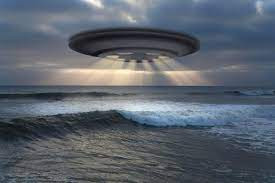 Từ những ghi chép trên, những người tin vào sự tồn tại của người ngoài hành tinh cho rằng UFO có thật và từng ghé thăm Ai Cập từ hàng ngàn năm trước.