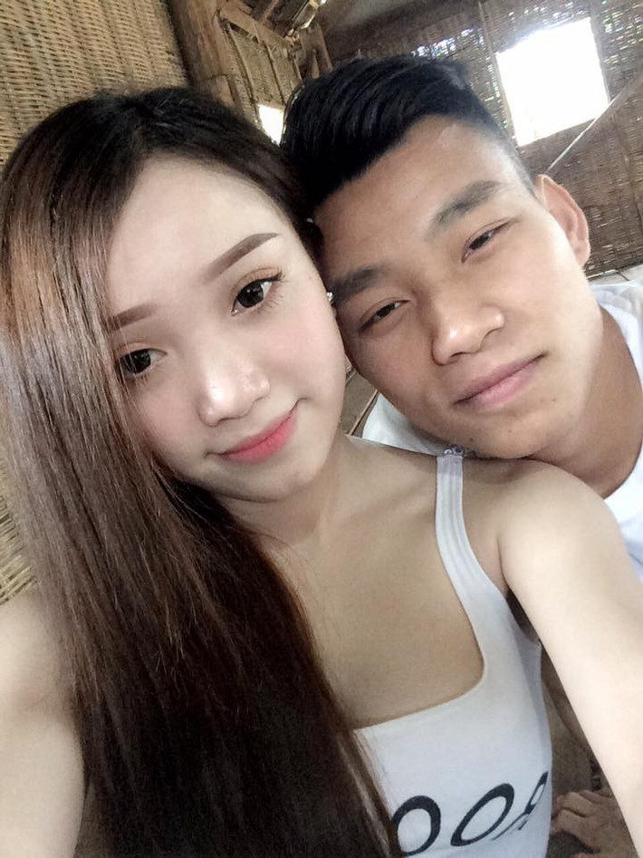 Theo tìm hiểu, bạn gái cầu thủ Văn Thanh tên thật là Phùng Thị Bảo Trân, sinh năm 1995.