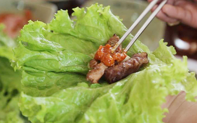 Thịt nướng BBQ (Bulgogi) là món ngon Hàn Quốc xuất hiện nhiều trong các phim ảnh, rất được người dân xứ Hàn ưa chuộng.