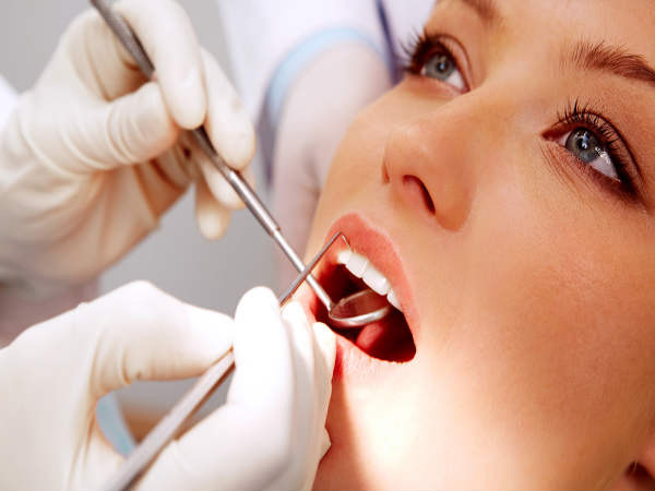 Dùng dầu dừa tạo điều kiện cho sự hấp thụ canxi của cơ thể, giúp phát triển răng chắc khỏe.