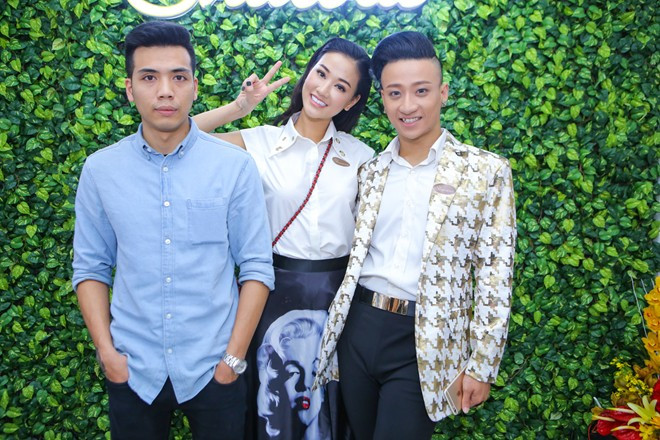 Maya tâm sự khi con gái Bồ Câu cứng cáp, cô sẽ trở lại showbiz Việt. Hoạt động đầu tiên của Maya là trở thành thí sinh của The Remix mùa 2, trong đó Tô Lâm sẽ hỗ trợ với vai trò vũ công.