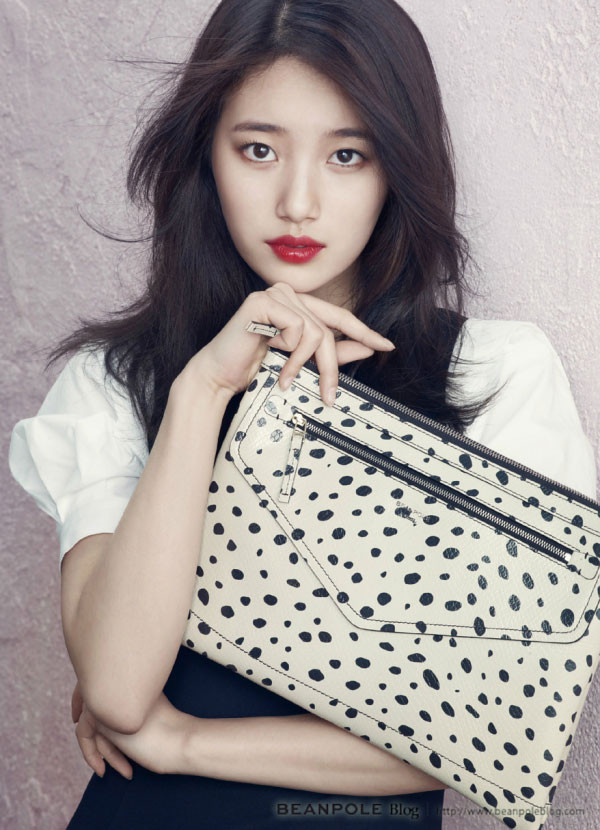 Trước đó, vào giữa tháng 3 tờ Dispatch đã chộp được ảnh ngôi sao "Vườn sao băng" và nữ diễn viên "Dream High" cùng nhau đi dạo phố London.