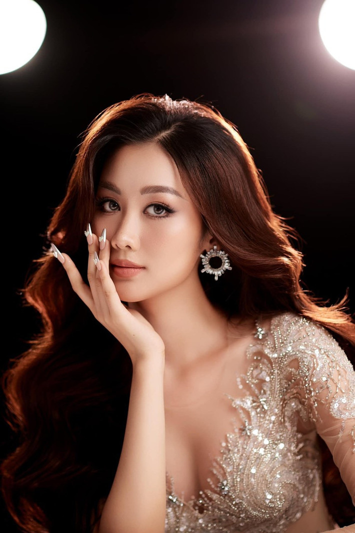 Thi Miss Grand Vietnam 2024, Quế Anh gây chú ý nhờ khả năng hát tiếng Hàn và sở hữu nhiều tài lẻ như: nhảy, hội họa.