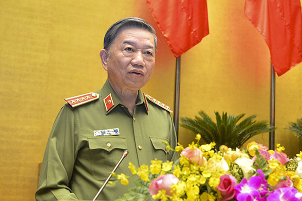 Tiểu ban An ninh trật tự xã hội do Đại tướng Tô Lâm, Ủy viên Bộ Chính trị, Bộ trưởng Bộ Công an làm Trưởng Tiểu ban. Tiểu ban có nhiệm vụ chỉ đạo bảo đảm an ninh, quốc phòng, trật tự an toàn xã hội, phòng chống tội phạm và các hành vi vi phạm pháp luật khác; tổ chức chỉ đạo kiểm soát chặt chẽ việc thực hiện các biện pháp giãn cách xã hội; truy vết, cách ly, khoanh vùng và các giải pháp phòng, chống dịch bệnh; xử lý nghiêm các hành vi vi phạm pháp luật.