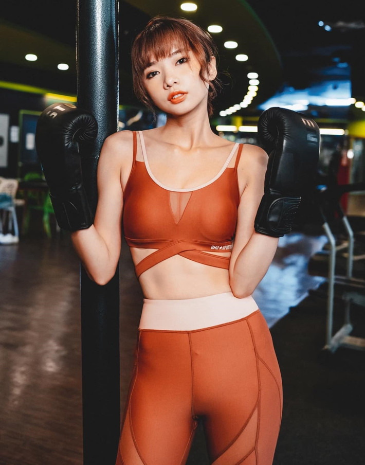 Các fan nữ ao ước có được thân hình săn chắc, gợi cảm nhưng vẫn vô cung thanh thoát như hot girl Ưu Bảo.