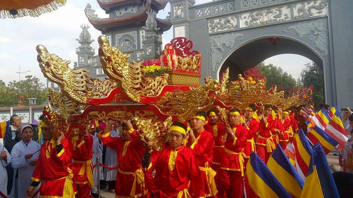 Nghi lễ rước kiệu đặc sắc.