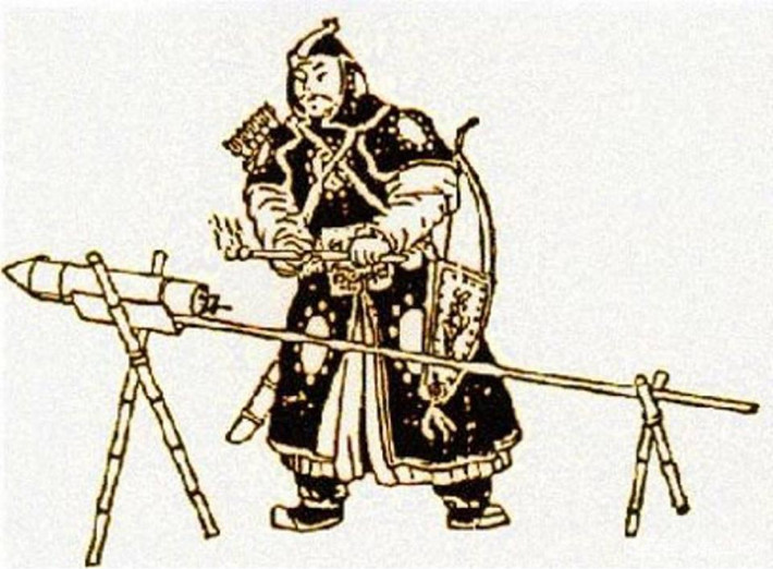Ban đầu, thuốc súng được dùng để làm pháo hiệu và pháo hoa trước khi ứng dụng để chế tạo ra các quả lựu đạn thô sơ. Sau đó, thuốc súng được truyền sang châu Âu và nhiều vũng lãnh thổ khác trên thế giới. Từ đây, thuốc súng còn được sử dụng để chế tạo một số vũ khí, tăng khả năng sát thương.