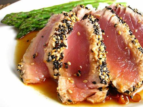 Cá ngừ đại dương vốn là loại cá ngon. Người ta thường dùng cá ngừ để ăn sống, chế biến sushi, làm món kho, rán...
