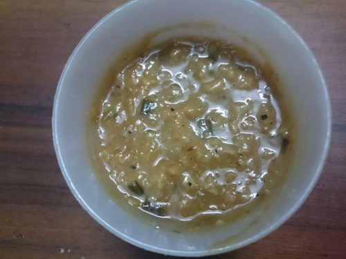 Với món mắm rươi người ta ủ rươi chính mùa sau đó 3 - 4 tháng là có loại mắm ngon đặc sản có 1-0-2 để ăn.