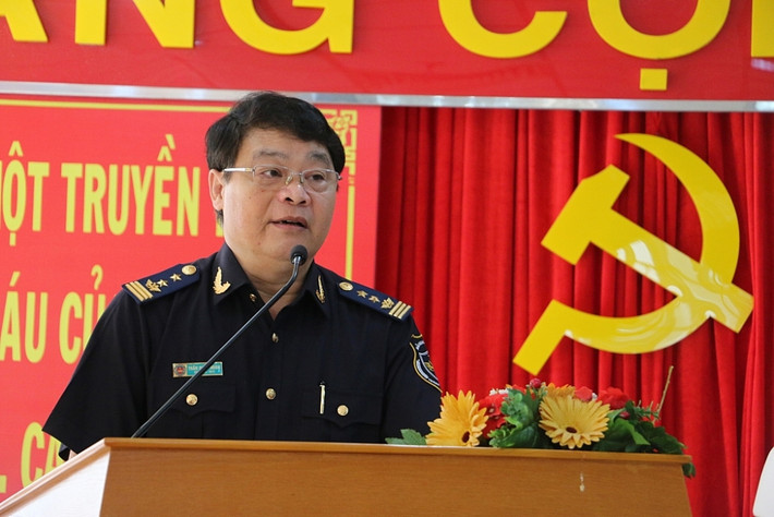 Khiển trách Ban Thường vụ Đảng ủy Cục Hải quan tỉnh An Giang các nhiệm kỳ 2015-2020, 2020-2025 và ông Trần Quốc Hoàn, Bí thư Đảng ủy, Cục trưởng. Cảnh cáo các cá nhân: Đinh Văn Tươi, Phó Bí thư Đảng ủy, Phó Cục trưởng; Nguyễn Tấn Bửu, Ủy viên Ban Thường vụ Đảng ủy, Phó Cục trưởng Cục Hải quan tỉnh An Giang.