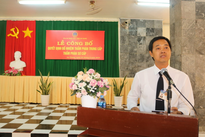 Ủy ban Kiểm tra Trung ương cảnh cáo Ban cán sự đảng Tòa án nhân dân tỉnh An Giang các nhiệm kỳ 2015-2020, 2020-2025 và các ông: La Hồng, Tỉnh ủy viên, Bí thư Ban cán sự đảng, Chánh án; Lý Ngọc Sơn, Ủy viên Ban cán sự đảng, Phó Chánh án Tòa án nhân dân tỉnh An Giang.