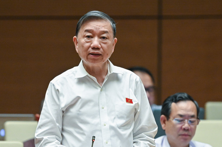 Bộ trưởng Bộ Công an Tô Lâm: “Mặc dù tình hình tội phạm vi phạm pháp luật vẫn còn nhiều diễn biến phức tạp, có lúc, có nơi nhân dân còn lo lắng, bất an nhưng nhìn chung tổng thể Việt Nam là đất nước an ninh, an toàn so với mặt bằng chung trên thế giới. Có được kết quả này là sự nỗ lực, cố gắng rất lớn của các cơ quan trong hệ thống chính trị, các cấp, các ngành và toàn thể nhân dân, trong đó có vai trò quan trọng của các cơ quan tư pháp, nhất là lực lượng Công an nhân dân”.