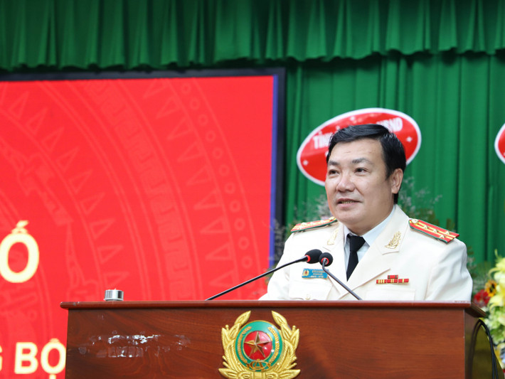 Đại tá Lâm Thành Sol, Bí thư Đảng ủy, Giám đốc Công an tỉnh Sóc Trăng, nguyên Tỉnh ủy viên, nguyên Ủy viên Ban Thường vụ Đảng ủy, nguyên Phó Giám đốc Công an tỉnh An Giang.