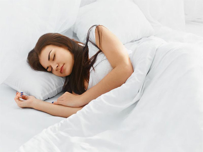 Khi chọn hướng nhà ở, bạn nên cố gắng chọn nhà quay về hướng Nam, ánh sáng mặt trời không bị cản trở, đồng thời cố gắng tránh chọn những phòng lạnh và ẩm ướt làm phòng ngủ để có lợi cho sức khỏe xương khớp.
