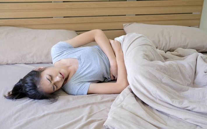 2. Người bị xơ gan: Thông thường, xơ gan cực kỳ dễ biến chuyển thành ung thư gan. Đối với những bệnh nhân đã được chẩn đoán là xơ gan, luôn phải đi khám định kỳ và sàng lọc ung thư gan hàng năm.