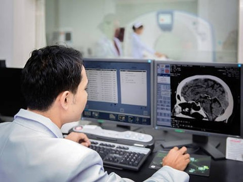 Nhồi máu não nguy hiểm thế nào? Nhồi máu não đã trở thành căn bệnh giết người số 1, tỷ lệ tử vong rất cao vì cực khó chữa trị, dễ dẫn đến các biến chứng và di chứng sau này.