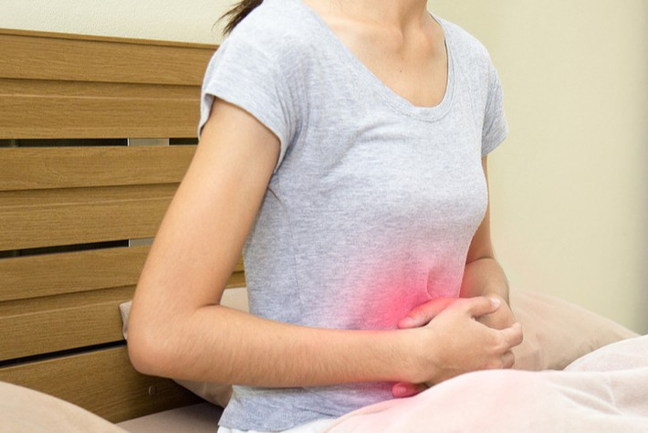 2. Khám sức khỏe định kỳ cho các nhóm nguy cơ cao mắc bệnh ung thư đại trực tràng. Các nhóm nguy cơ cao mắc ung thư đại trực tràng là: người trung niên từ 30 - 40 tuổi, thường gặp ở những người trên 60 tuổi, những người có các triệu chứng về đường tiêu hóa;