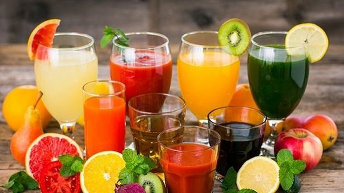 Xói mòn răng khiến mọi người, đặc biệt là trẻ em dễ bị sâu răng hơn. Răng bị axit trái cây ăn mòn có khoang tủy rộng, cấu trúc răng mất nhanh, điều này sẽ dẫn đến tình trạng răng quá nhạy cảm, viêm và lộ tủy, gây hỏng thân răng, mất răng, ảnh hưởng đến chức năng ăn nhai và phát âm.