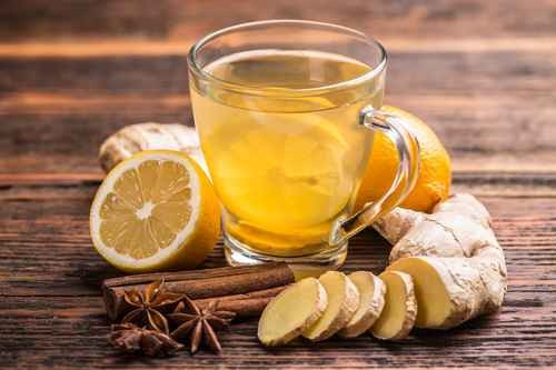 3. Các loại thực phẩm có tính nóng, kích thích: Những thực phẩm có tính nóng, kích thích như tiêu, tỏi, gừng sẽ gây hưng phấn thần kinh giao cảm, làm giảm chất lượng giấc ngủ, đồng thời có thể gây cảm giác nóng rát vùng bụng gây khó chịu, ảnh hưởng đến giấc ngủ.