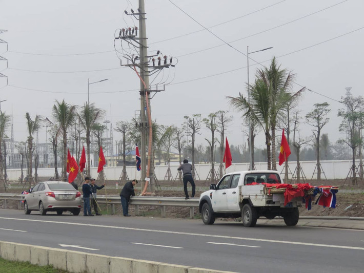 Theo một nguồn tin, ông Kim Jong - un có thể sẽ thăm cầu Bạch Đằng (nối Hải Phòng và Quảng Ninh), Tổ hợp nhà máy VinFast (thị trấn Cát Hải, thành phố Hải Phòng) và Khu nông nghiệp ứng dụng công nghệ cao Tân Liên tại huyện Vĩnh Bảo.