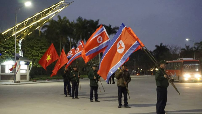 Công tác diễn ra rất khẩn trương kéo dài suốt từ chiều tới đêm.