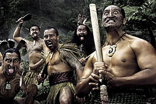Điều bất ngờ là khác với các thổ dân bản địa khác, tầng lớp chiến binh Maori chưa bao giờ bị chinh phục.
