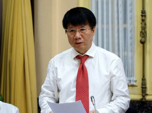 Trước đó, ngày 3/11/2021, Cơ quan An ninh điều tra Bộ Công an đã ra Quyết định khởi tố bị can đối với ông Trương Quốc Cường, Thứ trưởng Bộ Y tế về tội “Thiếu trách nhiệm gây hậu quả nghiêm trọng”, quy định tại Điều 360 Bộ luật Hình sự năm 2015. Đến ngày 10/12/2021, ông Trương Quốc Cường bị bắt tạm giam.