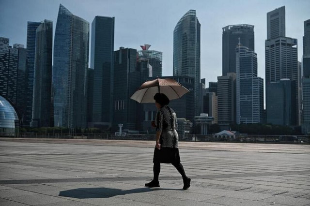 Cơ quan Môi trường quốc gia Singapore đã công bố nhiệt độ cao nhất trong 40 năm qua là 37 độ C vào ngày 13/5, đồng thời cảnh báo điều kiện khô và nắng nóng sẽ tiếp tục.